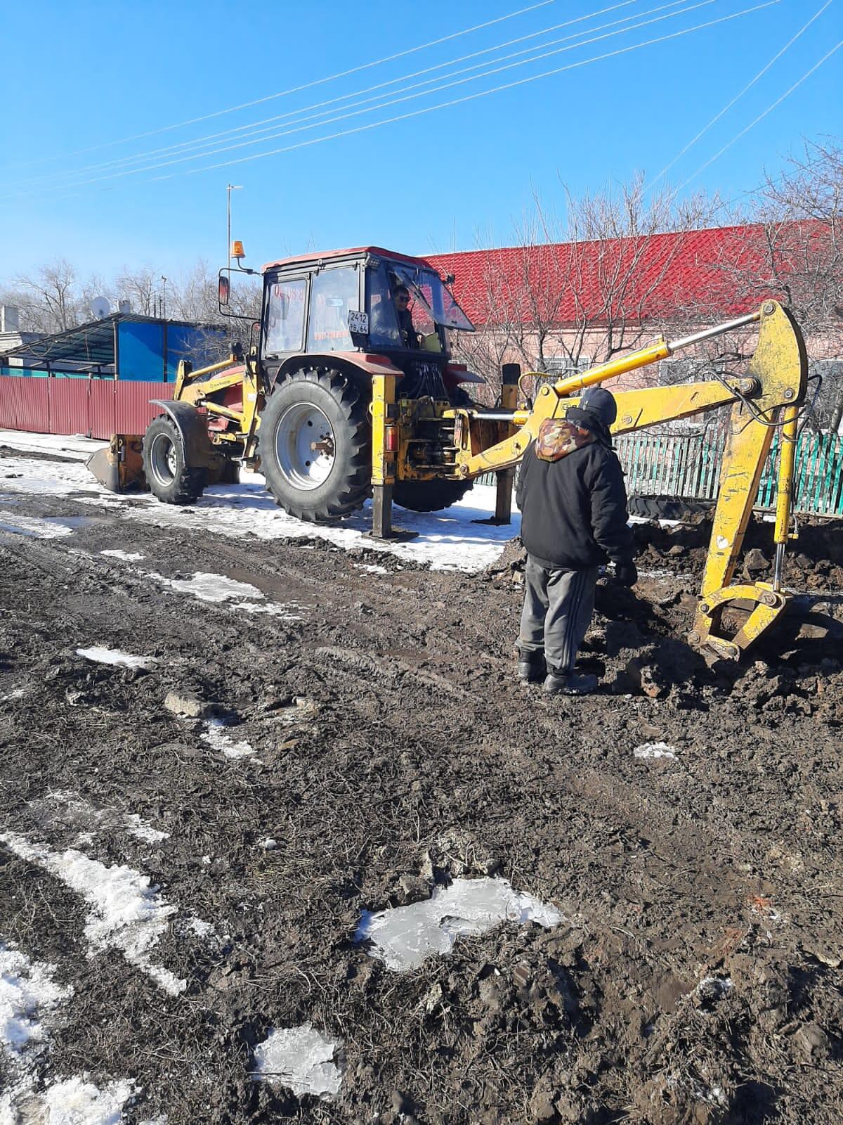 Устранение порыва в поселке им. Тельмана.