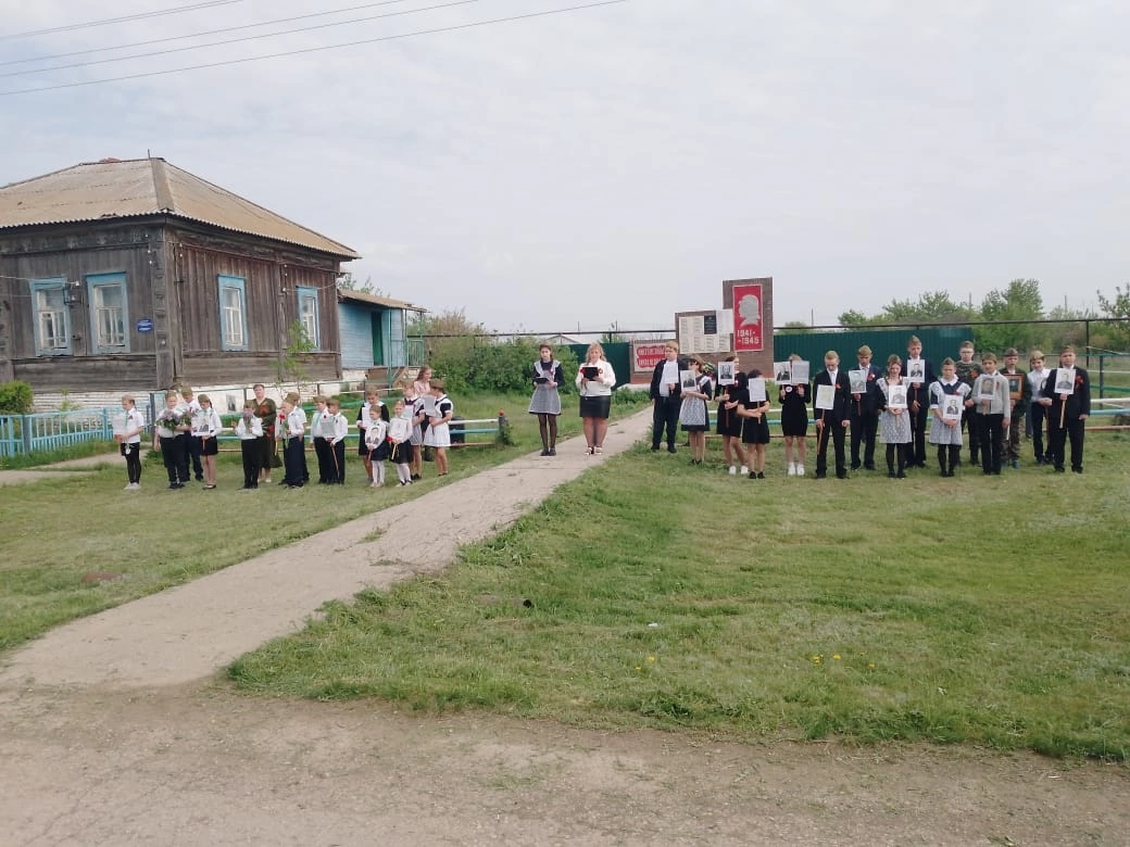 В селе Вознесенка прошел митинг с возложением цветов к памятнику погибшим в годы Великой Отечественной войны  посвященный 78-й годовщине Победы в Великой Отечественной войне 1941-1945гг.