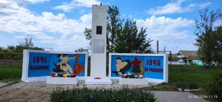 На территории Липовского муниципального образования завершен ремонт памятников погибшим в годы ВОВ.