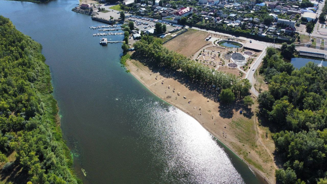 В Марксе на Городском пляже открылась инклюзивная площадка для людей с ограниченными возможностями здоровья.